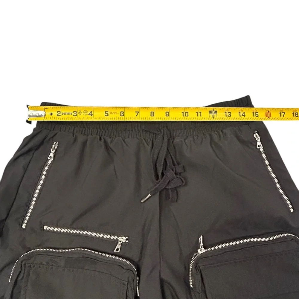 Nova Men’s Silver Zippered 7‎ Pocket Black Cargo Shorts 30x9” Drawstring